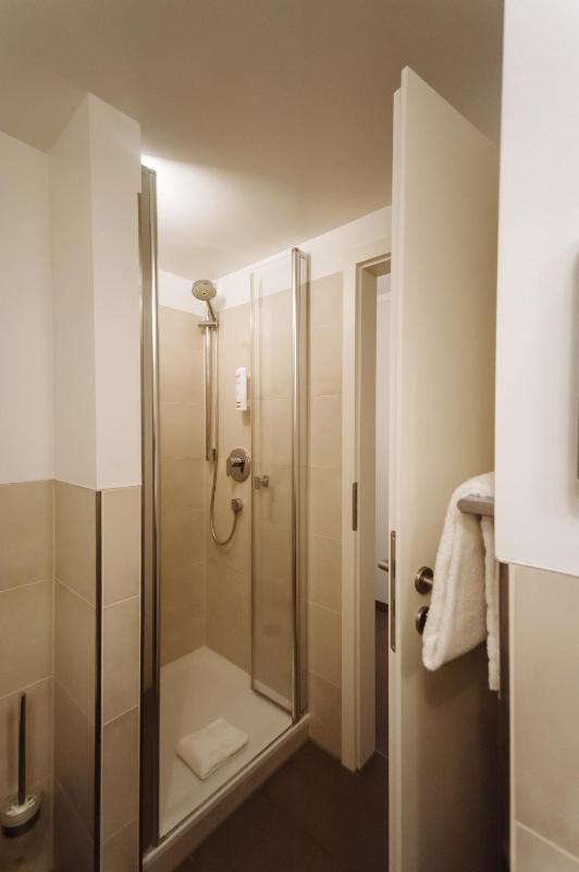 Standard Single Room image 1