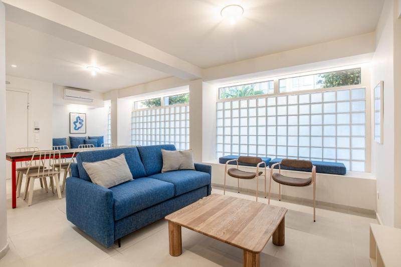  Apartment with Private Garden image 4