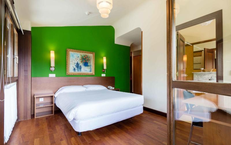 Superior Double or Twin Room image 1