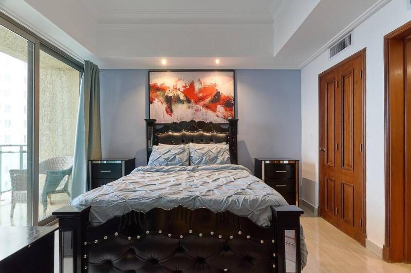 Luxurious Ocean View Suite - image 2