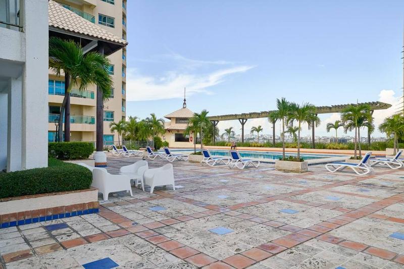 Luxurious Ocean View Suite - image 8