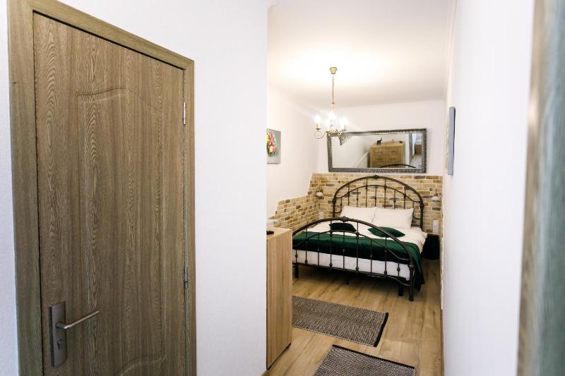 Gong Apartments - image 5
