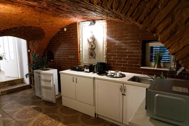 Studio Apartment image 4
