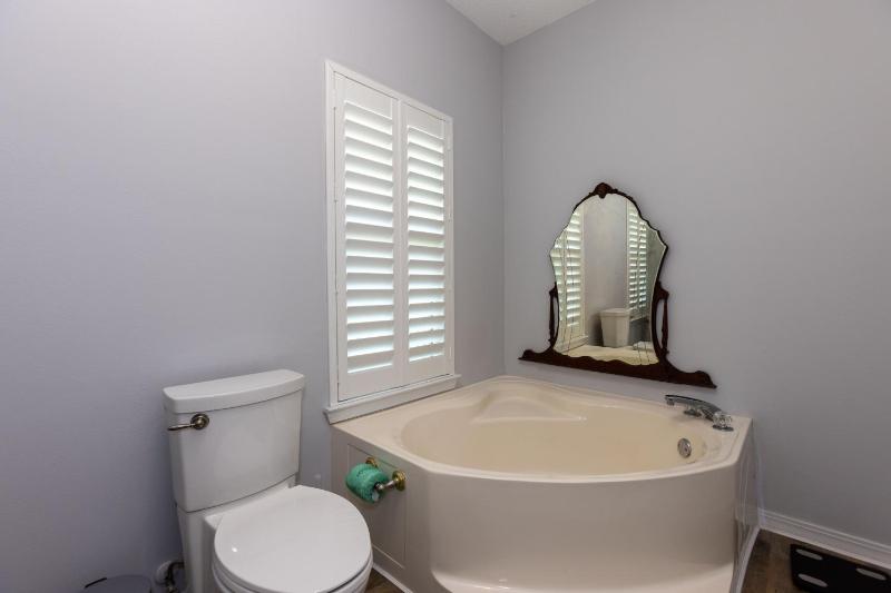 Hideaway Bay - image 27