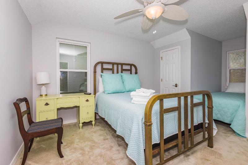 Hideaway Bay - image 2