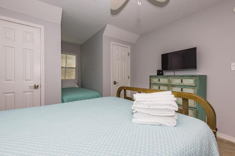 Hideaway Bay - image 21