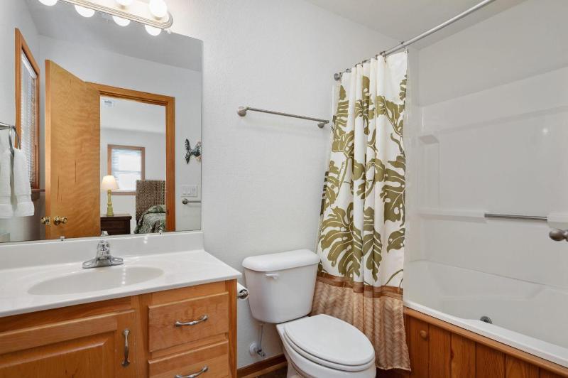 KDH495 McLovin - image 18