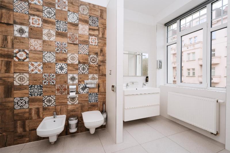 Deluxe Double Room with Bath image 2