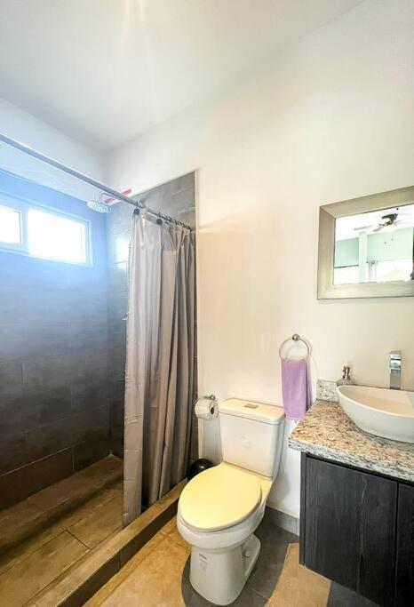Modern & convenient condo in Jaco downtown - image 10