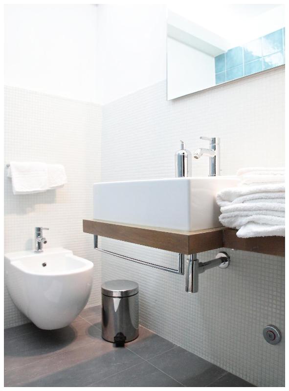 Standard Double or Twin Room image 3