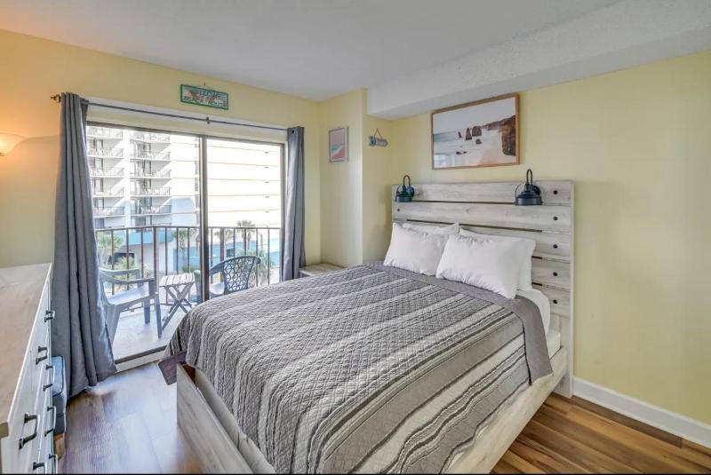 Oceanview 1BR Palace Resort Images