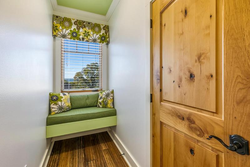 King Suite with Sea View image 3