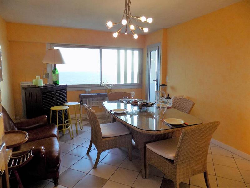 Royan - PLEINE VUE MER pour cet APPARTEMENT classé 2 étoiles - LES TAMARIS - image 9