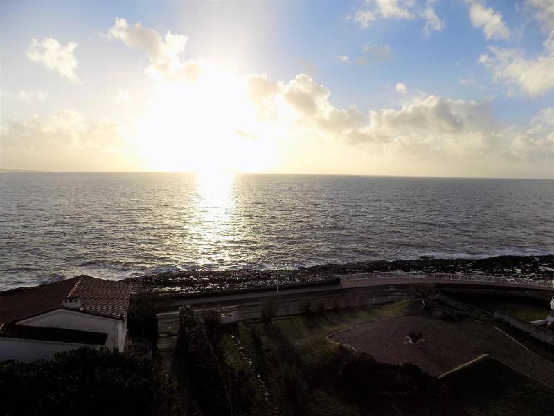 Royan - PLEINE VUE MER pour cet APPARTEMENT classé 2 étoiles - LES TAMARIS - image 16