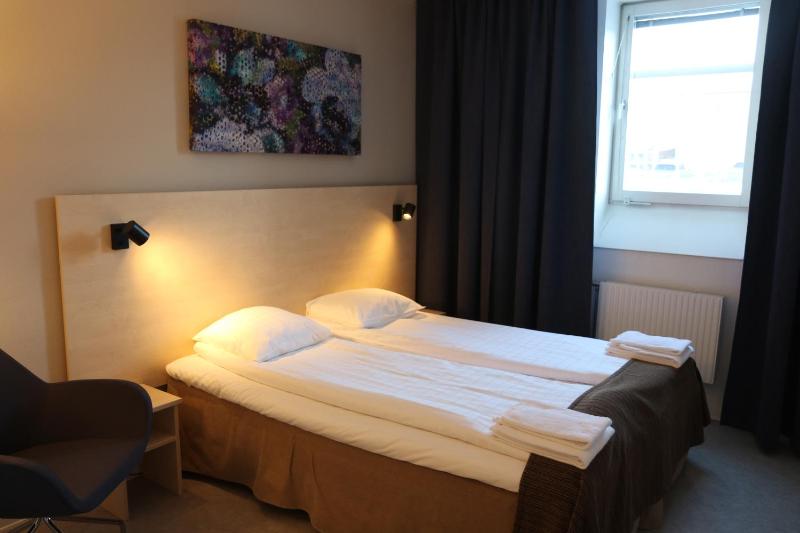 Double Room image 4