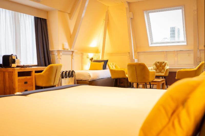 Quadruple Room image 4