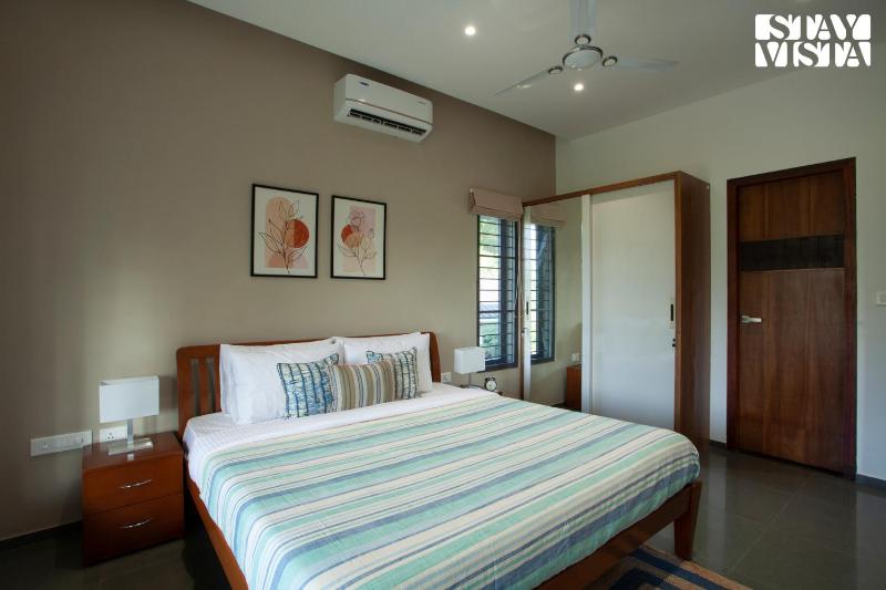 The Big Chill by VEO StayVista - 2BHK Villa with Gazebo & Bonfire - image 11