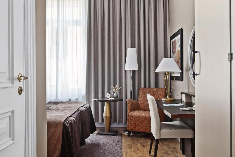 Superior Double Room image 4