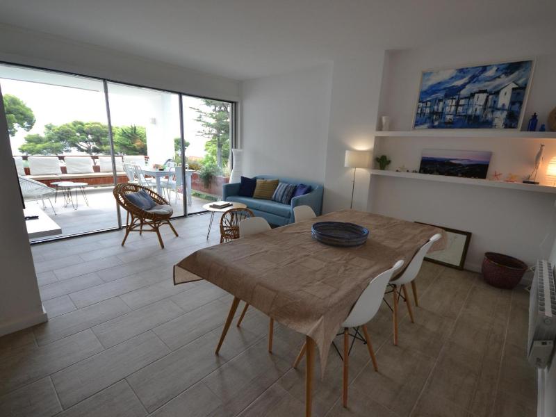 Apartamento Reformado en Aiguablava con Terraza - ES-226-32 - image 18