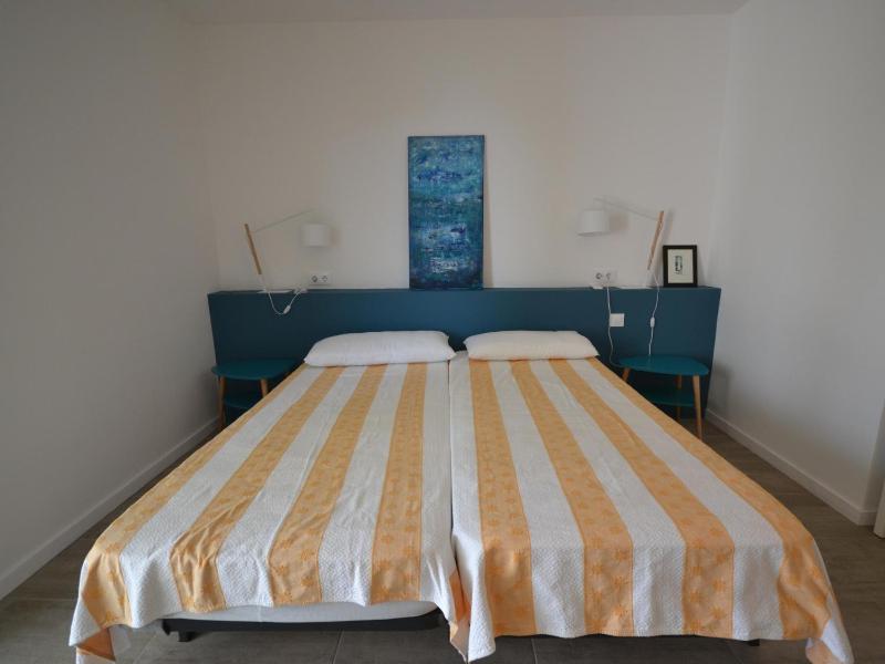 Apartamento Reformado en Aiguablava con Terraza - ES-226-32 - image 12
