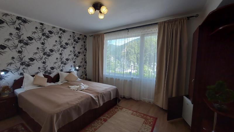 Double or Twin Room image 2