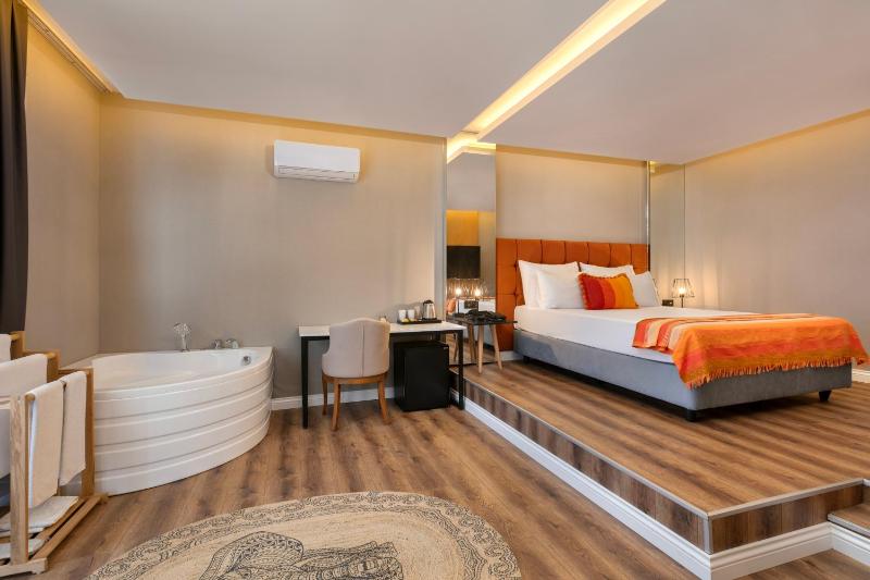 Junior Suite image 1
