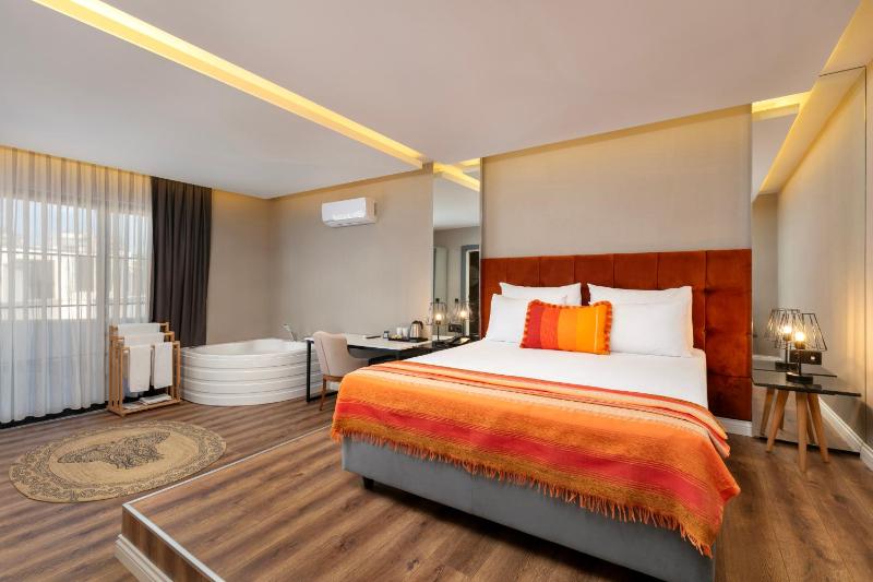 Junior Suite image 3