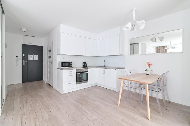 Apartment 16, Ground Floor, with Garden image 3