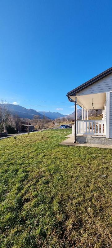 Snow White Chalet- Mountain Retreat in Kolašin - image 3