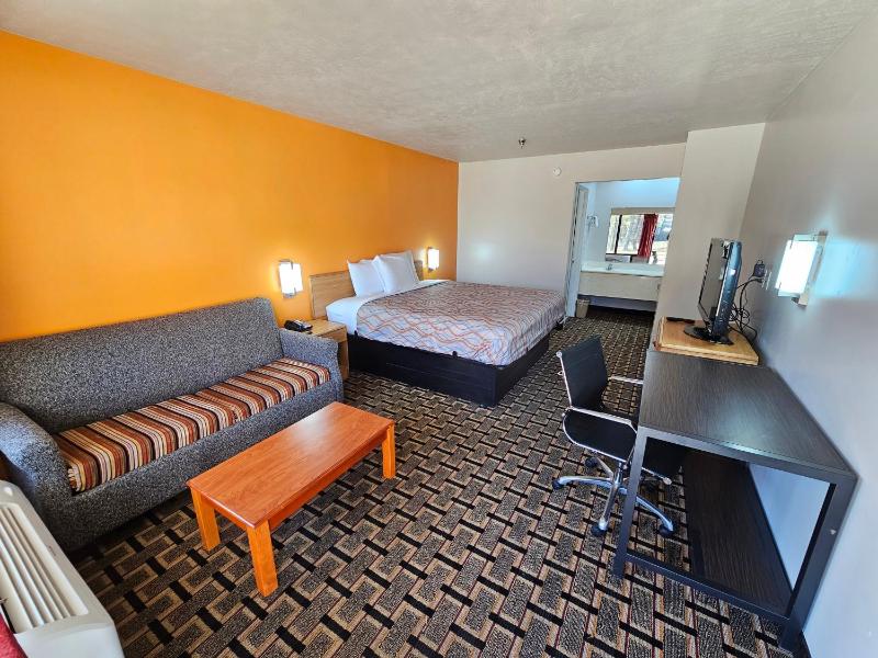 Single Room image 3