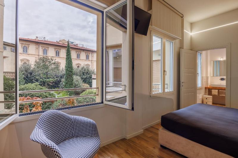 Lucy Florence charming modern apartment near Piazza della Libertà - image 6