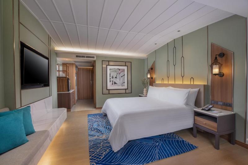 Deluxe Room image 4