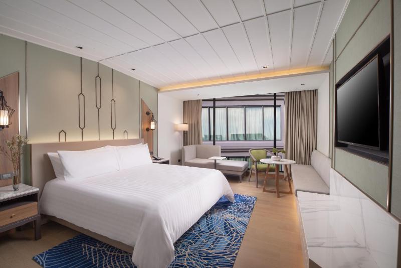 Deluxe Room image 1