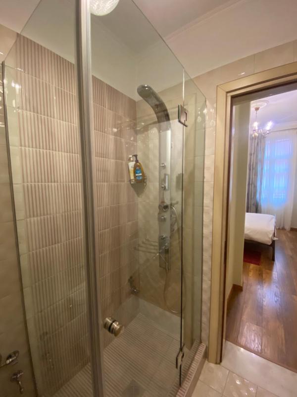 Deluxe Room image 1