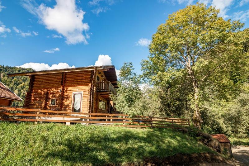 Three-Bedroom Chalet image 4