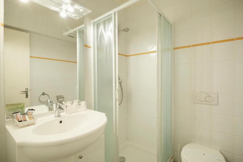 Triple Room image 2