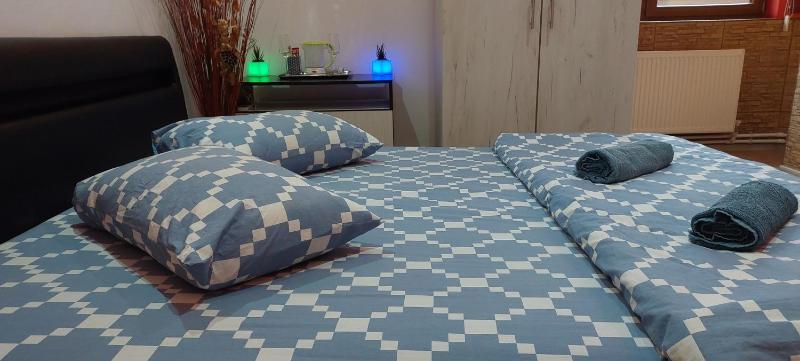 Deluxe Room (2 Adults + 1 Child) image 3