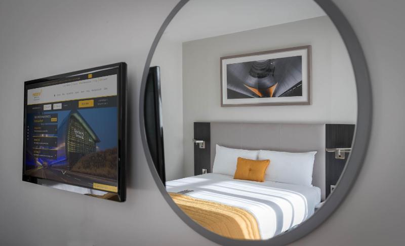 Deluxe Double Room image 3
