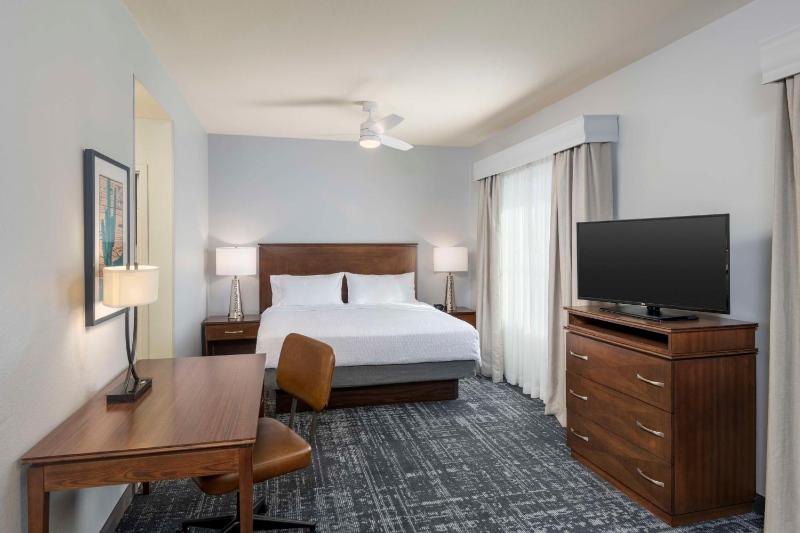 King Studio Suite - Non-Smoking image 3