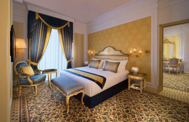 One-Bedroom Apartment with King Bed image 1