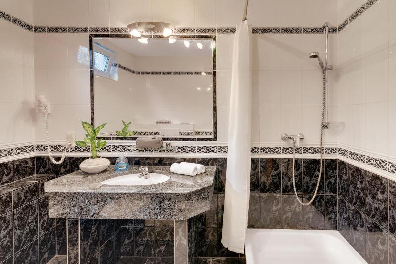 Junior Suite image 2