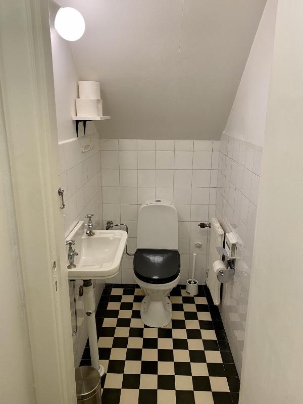 Double Room with Shared Bathroom image 4