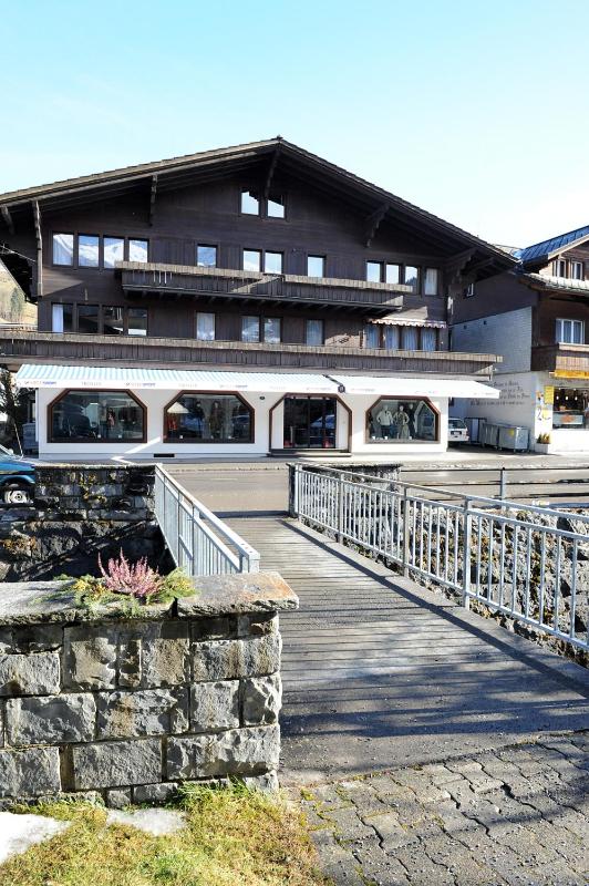 Lenkstrasse 6A Duplex Apartment (5 rooms) image 1