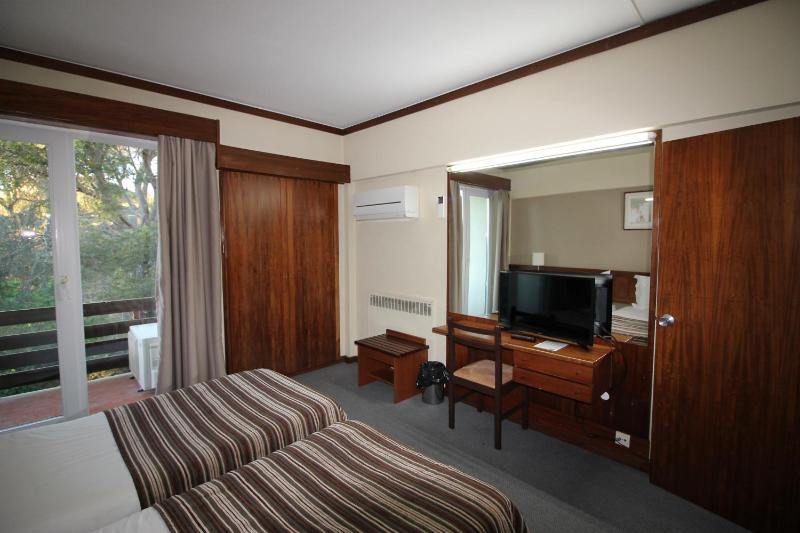 Single Room image 4