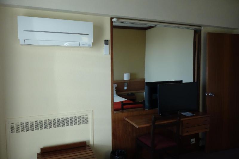 Double or Twin Room image 4