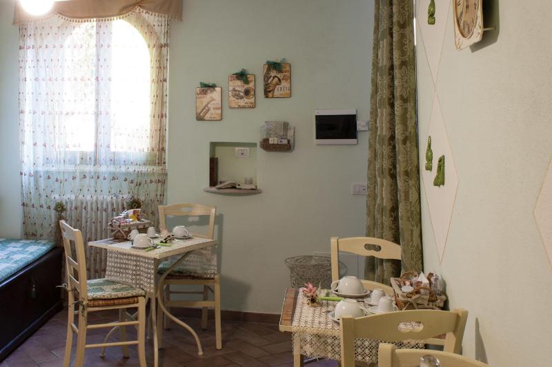 Double Room with Private Bathroom image 2