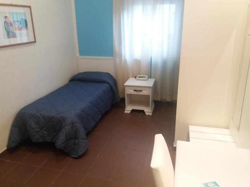 Single Room image 1