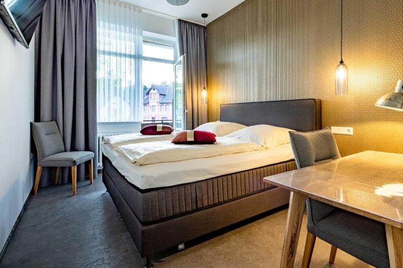 Superior Double Room image 4