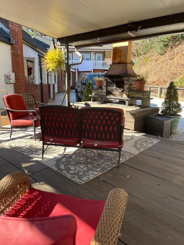 Deluxe Queen Suite - Courtyard - Pet Friendly image 2