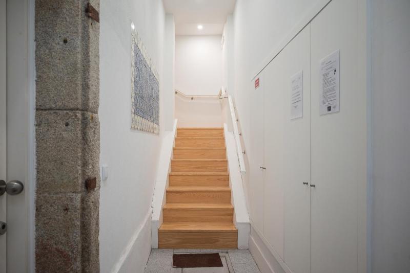 Santa Catarina Charm Apartment Downtown near Metro - image 13